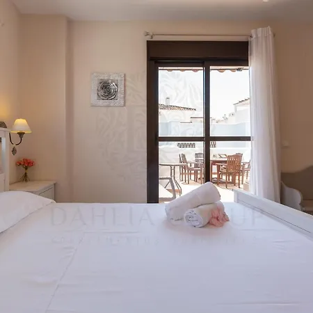 Golf Hills Suite Apartment Estepona * エステポナ