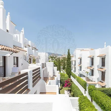 Golf Hills Suite Apartment Estepona エステポナ